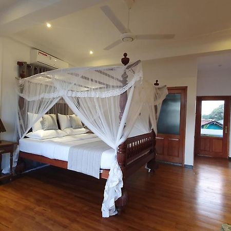 Margaret House Hotel Мириса Екстериор снимка