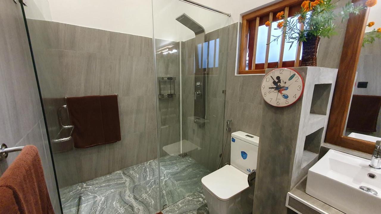 Margaret House Hotel Мириса Екстериор снимка