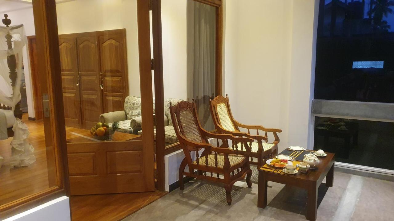 Margaret House Hotel Мириса Екстериор снимка