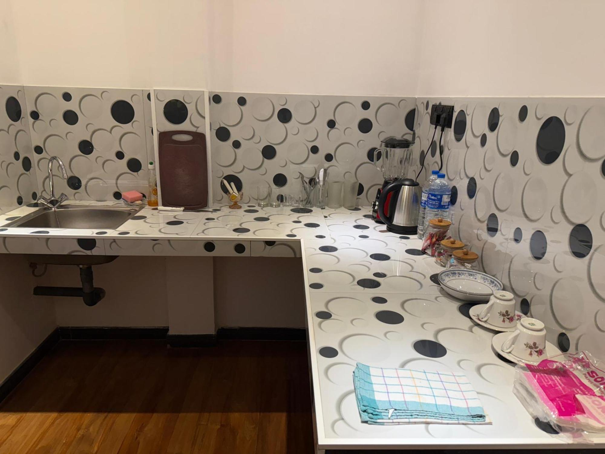 Margaret House Hotel Мириса Екстериор снимка